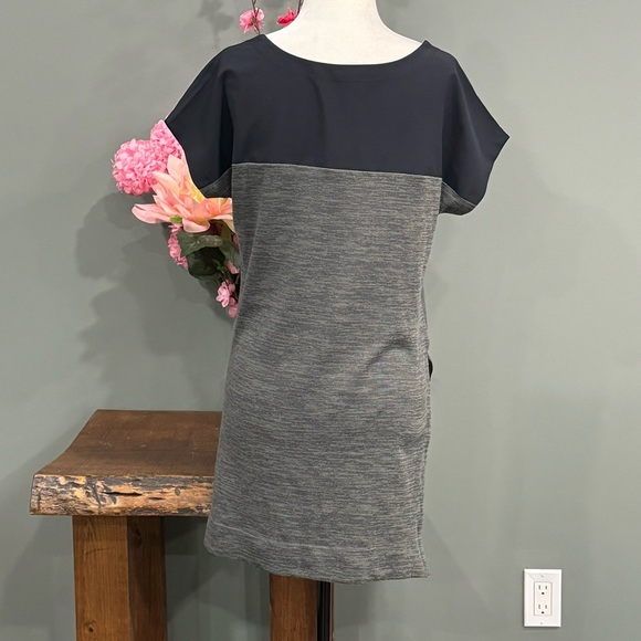 Lolë Short Sleeve Top - Picture 3 of 9